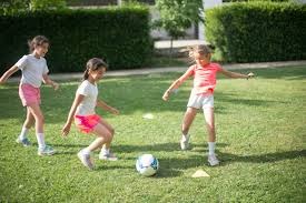 竞技与娱乐并存的游戏生态逐步成型